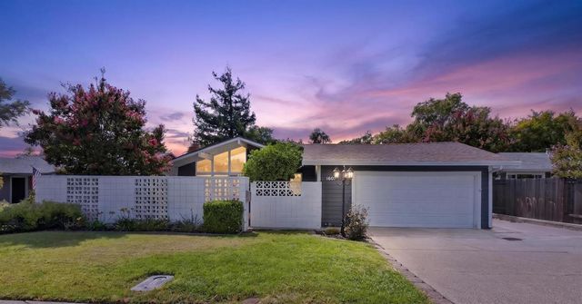1607 Sierra Gardens Dr, Roseville, CA 95661