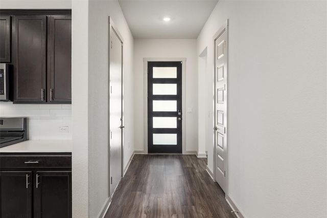 1917 Centerline LN, Georgetown, TX 78628