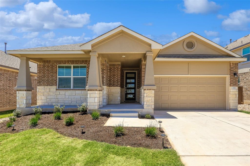 1917 Centerline LN, Georgetown, TX 78628