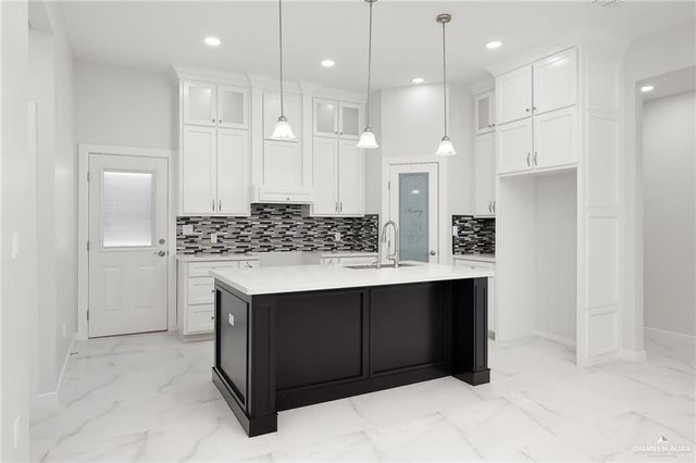 2805 Q Street, Hidalgo, TX 78557