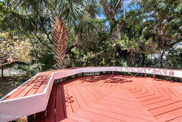 122 Edward Teach Wynd, Bald Head Island, NC 28461