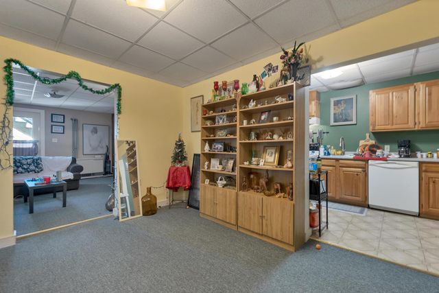 25 School Street, Bristol, NH 03222