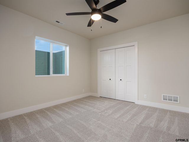 11666 S 124th Avenue, Papillion, NE 68046