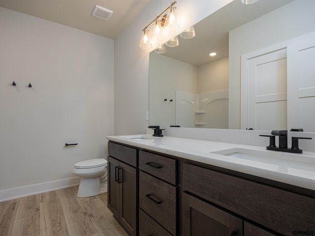 11666 S 124th Avenue, Papillion, NE 68046