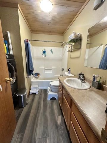 913 4th Street SE, Bemidji, MN 56601