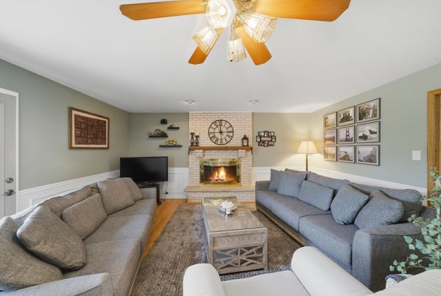10816 Long Avenue, Oak Lawn, IL 60453
