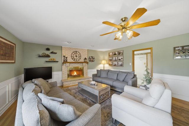 10816 Long Avenue, Oak Lawn, IL 60453