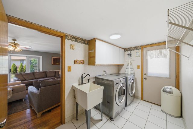 10816 Long Avenue, Oak Lawn, IL 60453