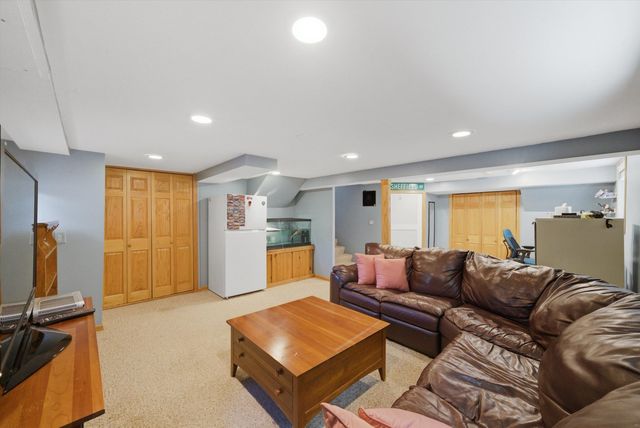 10816 Long Avenue, Oak Lawn, IL 60453