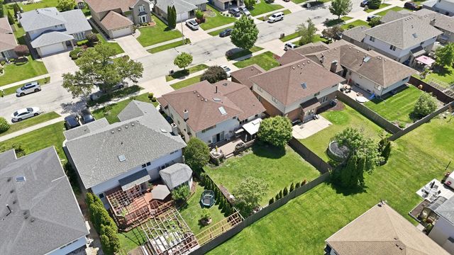 10816 Long Avenue, Oak Lawn, IL 60453