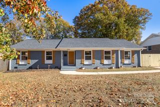5116 Carriage Drive Circle, Charlotte, NC 28205