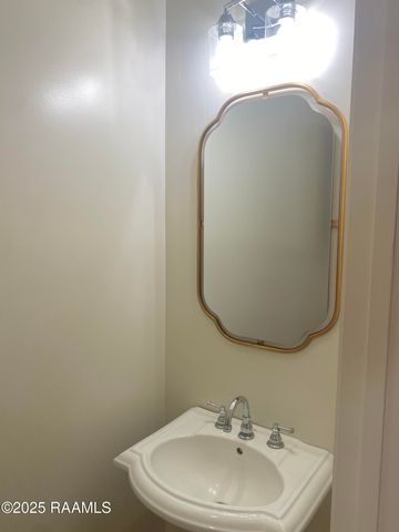 108 Laguna Lane, Lafayette, LA 70508