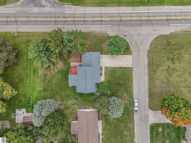 112 George Street, Cadillac, MI 49601