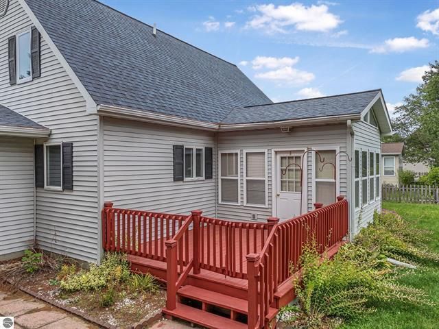 112 George Street, Cadillac, MI 49601