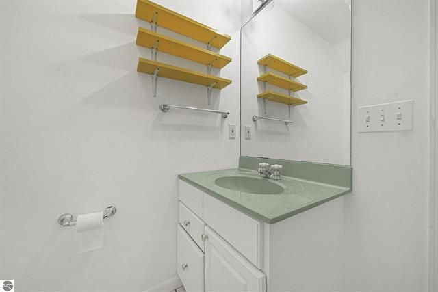 112 George Street, Cadillac, MI 49601