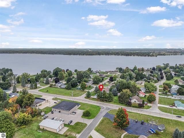 112 George Street, Cadillac, MI 49601