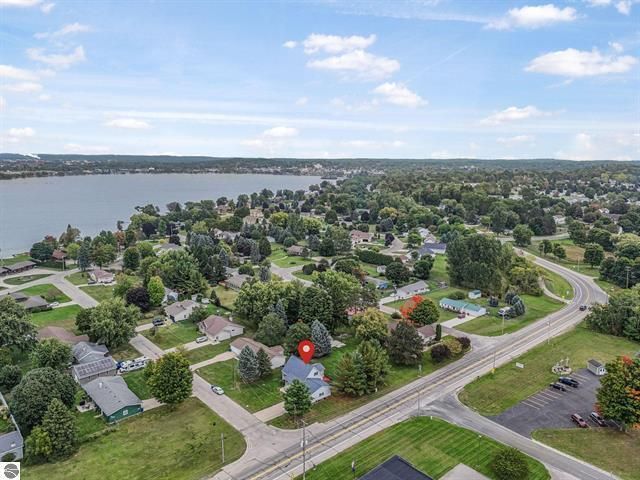 112 George Street, Cadillac, MI 49601