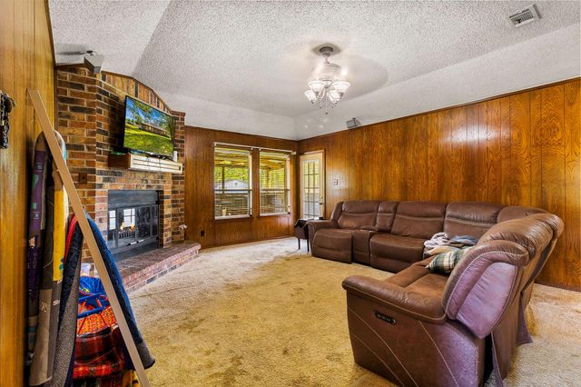 200 Manuel Road, Shepherd, TX 77371