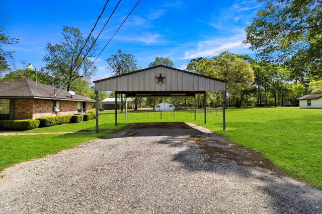200 Manuel Road, Shepherd, TX 77371