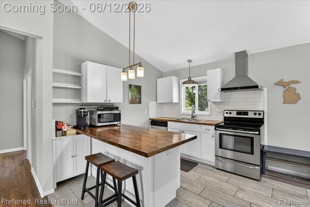 272 Lawson Street, Saline, MI 48176