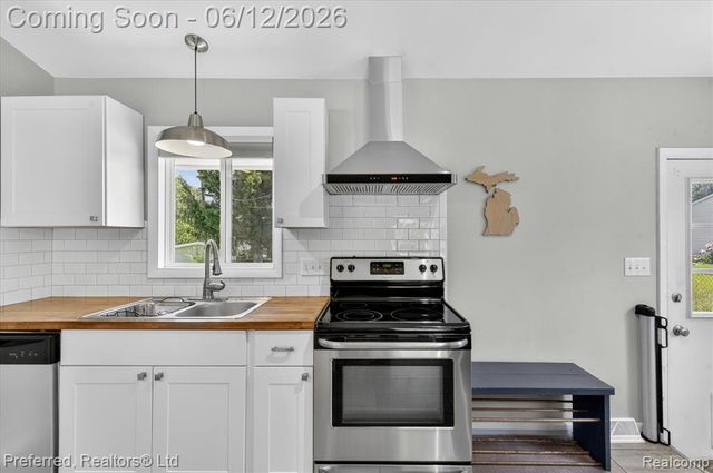272 Lawson Street, Saline, MI 48176