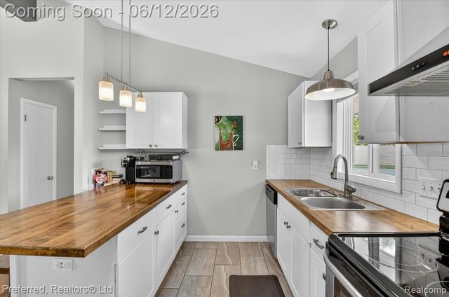 272 Lawson Street, Saline, MI 48176