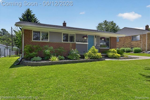272 Lawson Street, Saline, MI 48176