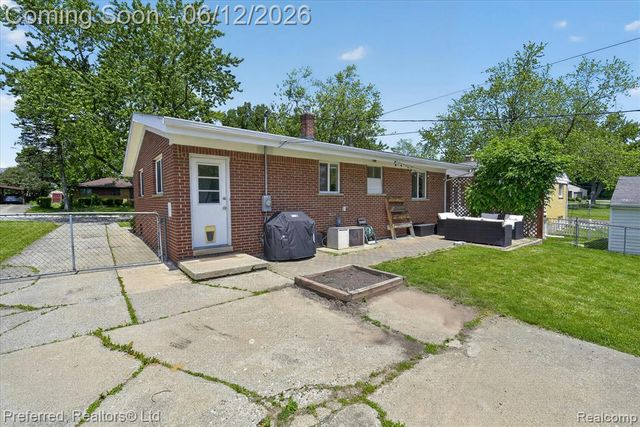 272 Lawson Street, Saline, MI 48176