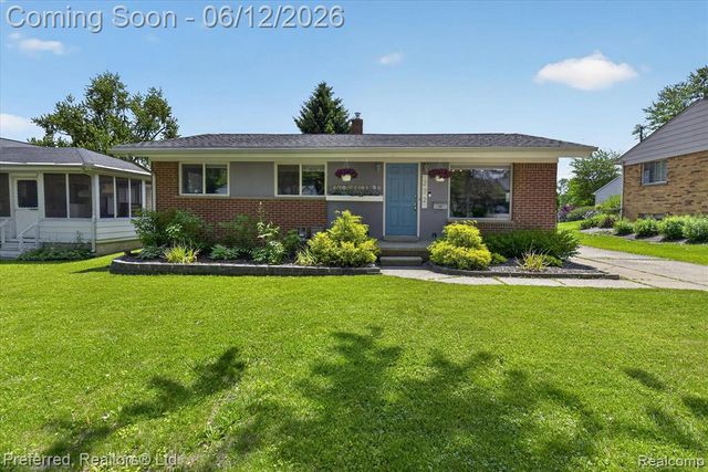 272 Lawson Street, Saline, MI 48176