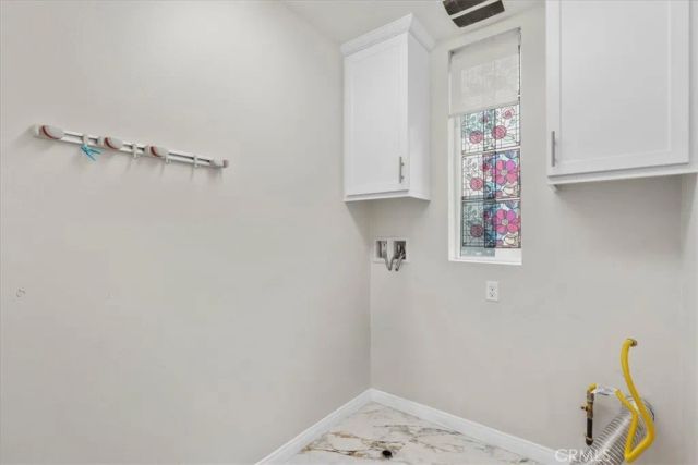 13225 Victory Blvd, Van Nuys, CA 91401