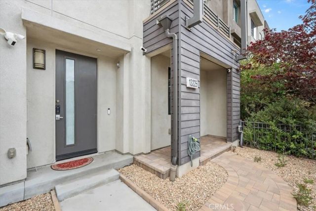 13225 Victory Blvd, Van Nuys, CA 91401
