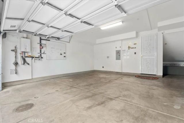 13225 Victory Blvd, Van Nuys, CA 91401
