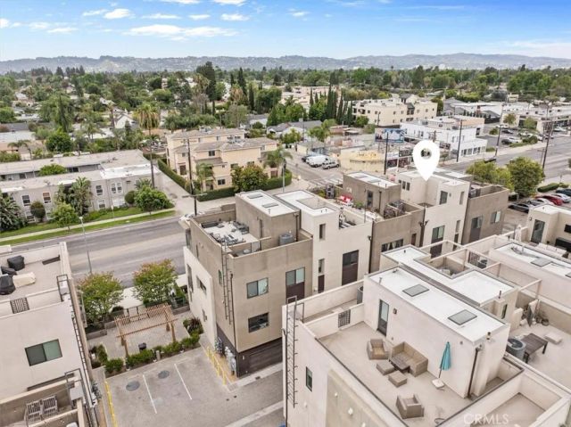 13225 Victory Blvd, Van Nuys, CA 91401