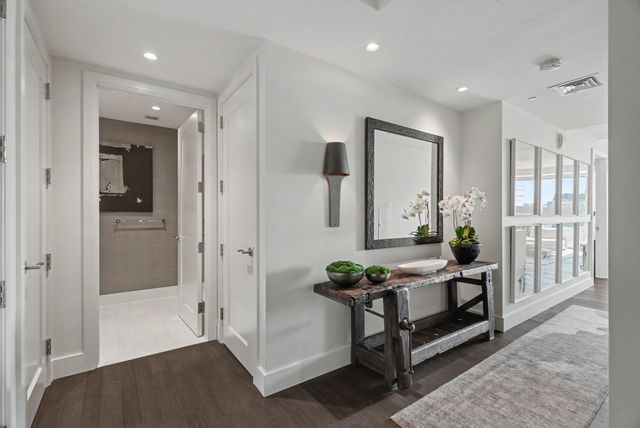 50 Liberty Drive 7E, Boston, MA 02210