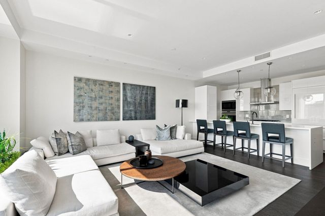 50 Liberty Drive 7E, Boston, MA 02210