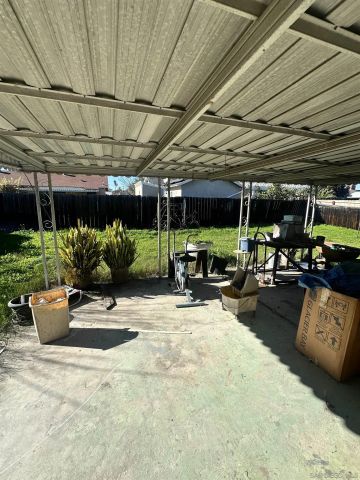 128 Old Oak Dr, San Diego, CA 92114