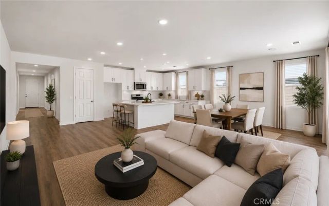 12438 Pinos Verde Ln, Victorville, CA 92392