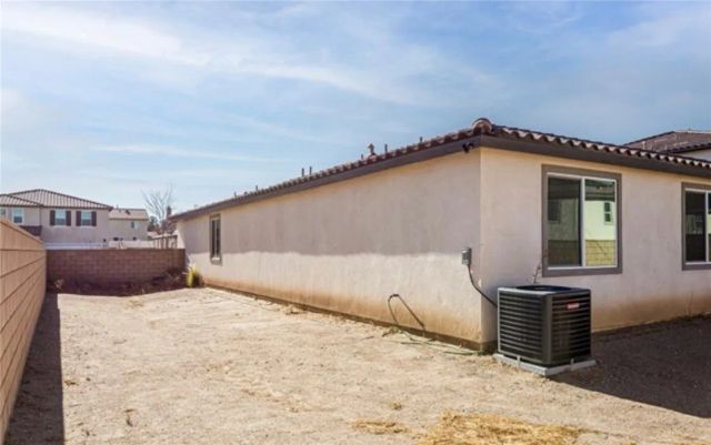 12438 Pinos Verde Ln, Victorville, CA 92392