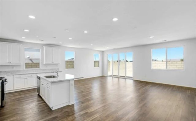 12438 Pinos Verde Ln, Victorville, CA 92392