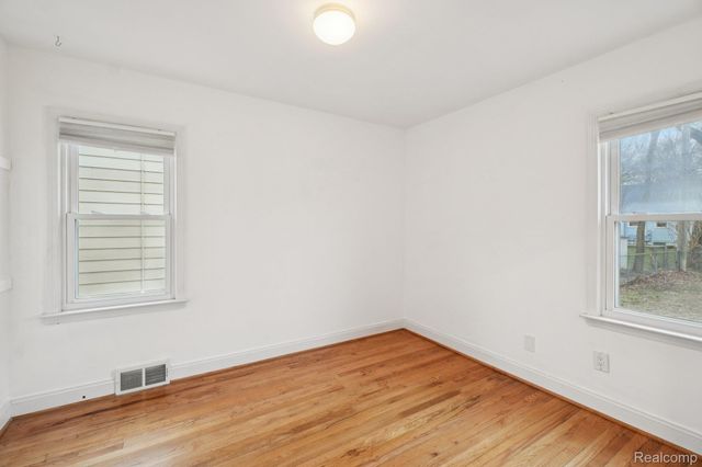 233 Linden Avenue, Royal Oak, MI 48073