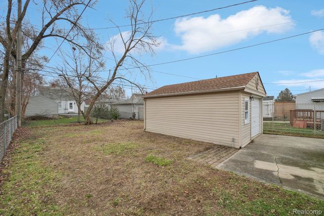 233 Linden Avenue, Royal Oak, MI 48073