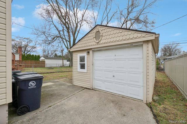 233 Linden Avenue, Royal Oak, MI 48073