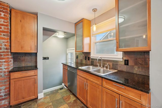 233 Linden Avenue, Royal Oak, MI 48073