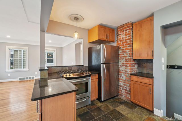 233 Linden Avenue, Royal Oak, MI 48073