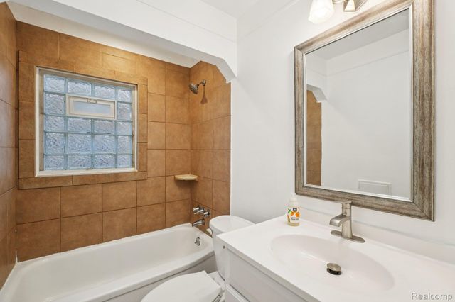 233 Linden Avenue, Royal Oak, MI 48073