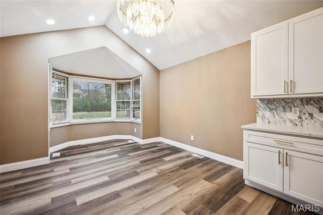15 Chamblee Lane, St Louis, MO 63141