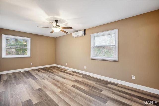 15 Chamblee Lane, St Louis, MO 63141