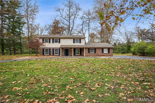 15 Chamblee Lane, St Louis, MO 63141