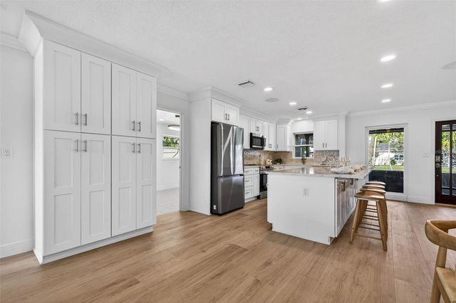 4790 VENETIAN BOULEVARD NE, St Petersburg, FL 33703