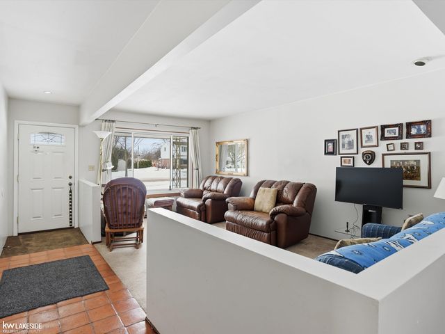 1291 Ashley Drive, Troy, MI 48085